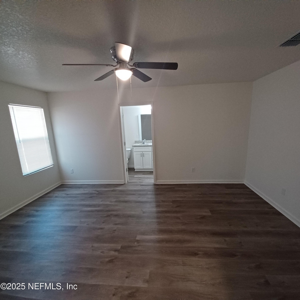 908 W 9th Street - Photo 6