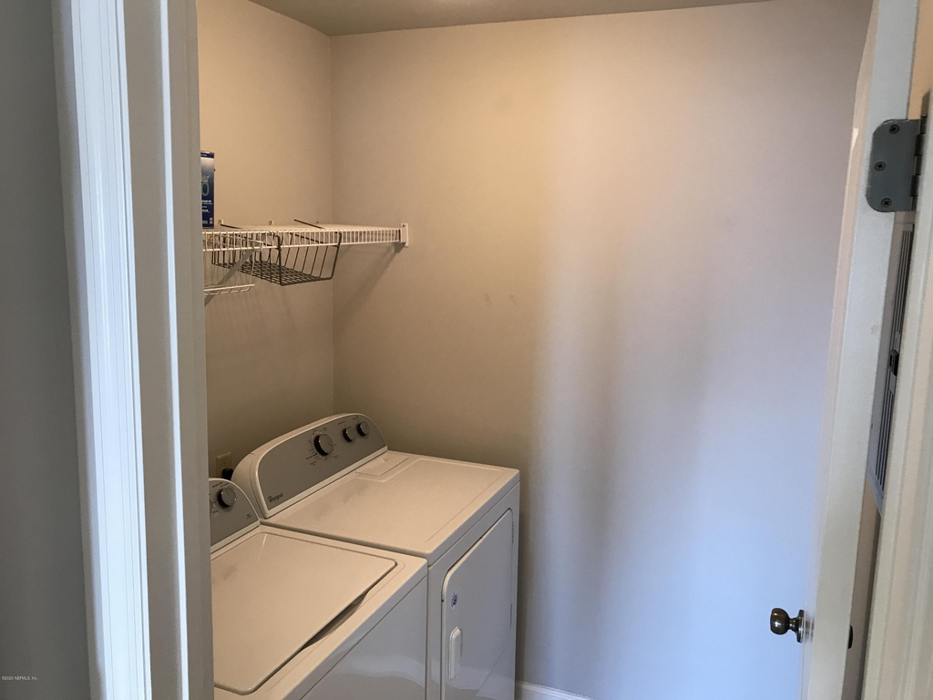 400 E Bay Street E - Photo 63