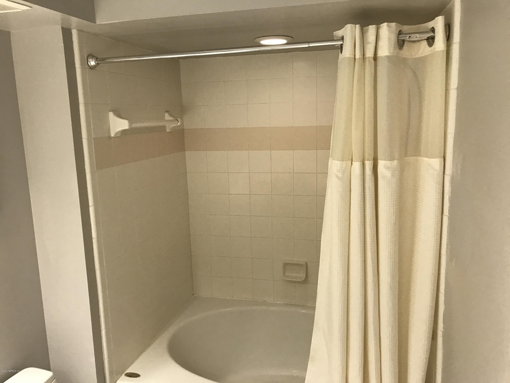 400 E Bay Street E - Photo 68