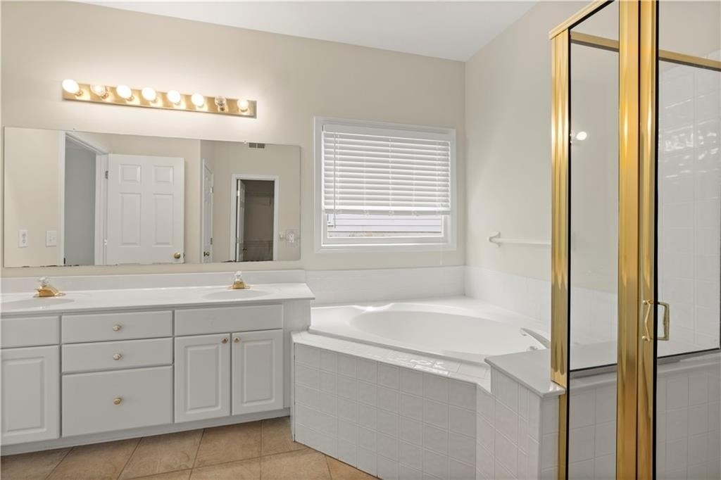 1124 Sadlers Way - Photo 11