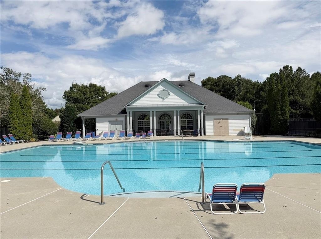 520 Midhurst Place - Photo 4