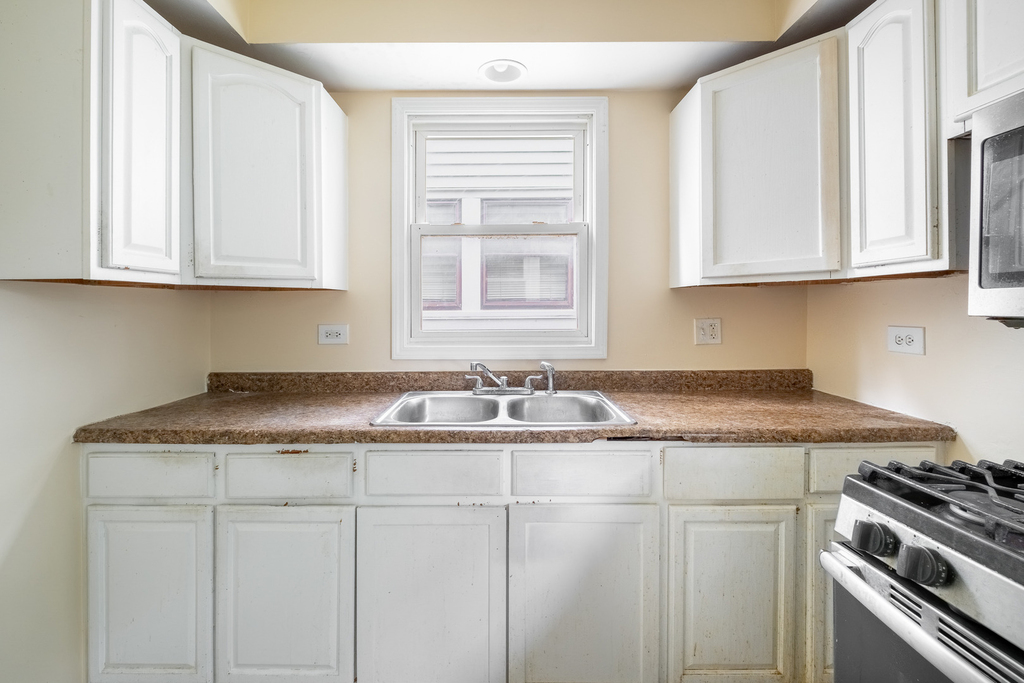 12416 S Princeton Avenue - Photo 5