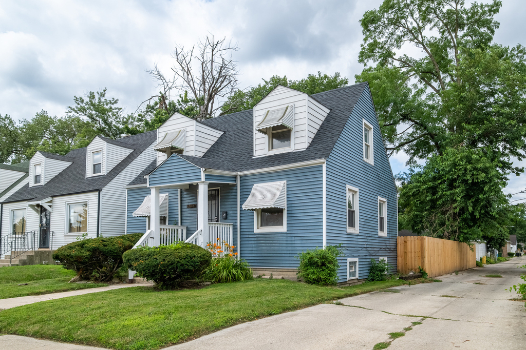 12416 S Princeton Avenue - Photo 1