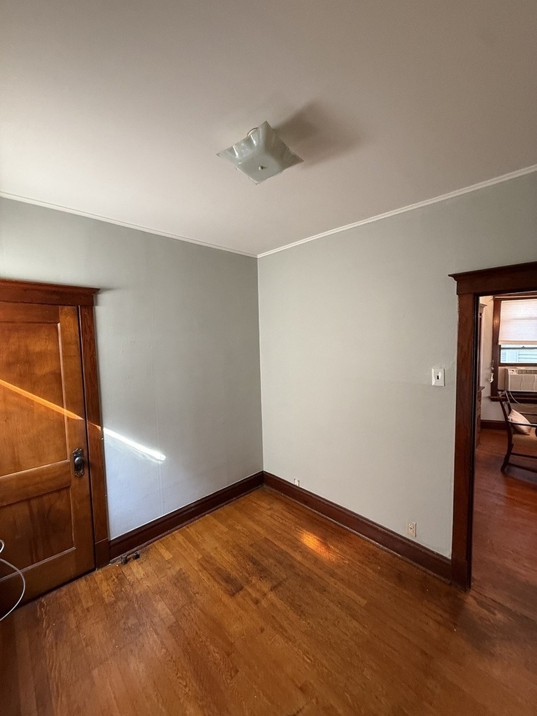 2448 W Gunnison Street - Photo 12