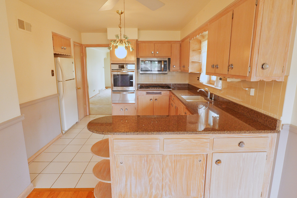 4537 W 100th Place - Photo 3