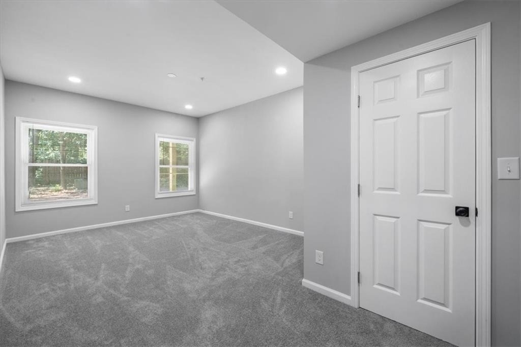 5399 Northland Drive Ne - Photo 4