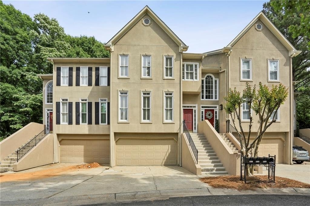 2562 Oakwood Trace - Photo 1