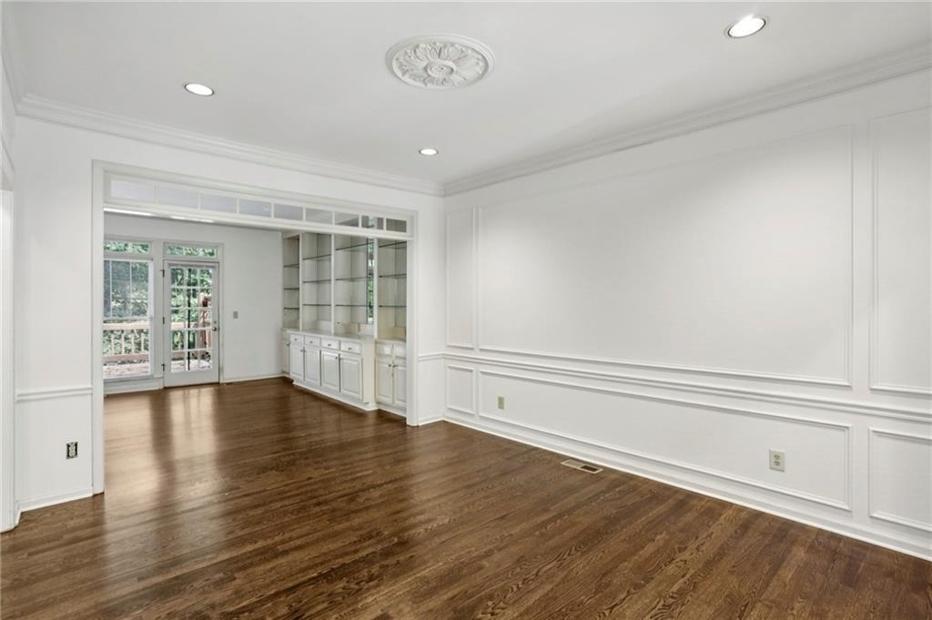 2562 Oakwood Trace - Photo 9
