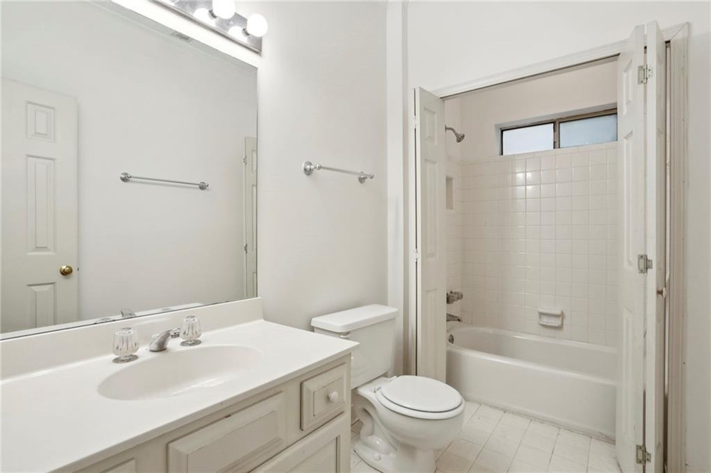 2562 Oakwood Trace - Photo 36