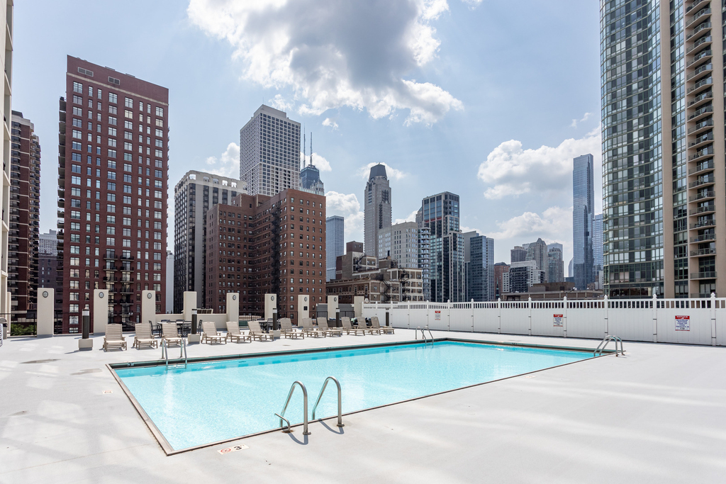 1122 N Clark Street - Photo 16