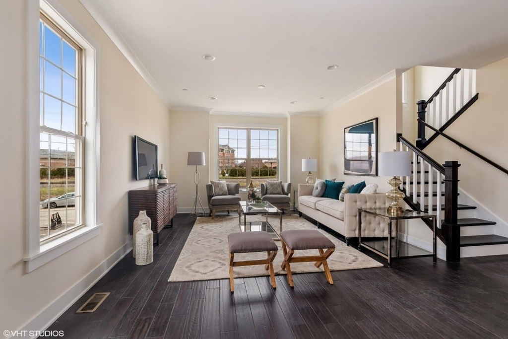 601 Broadway Street - Photo 4