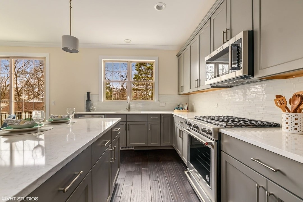 601 Broadway Street - Photo 10