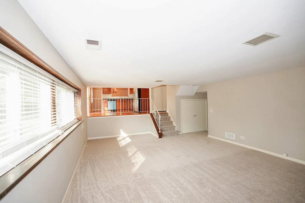 1329 Stonegate Road - Photo 4