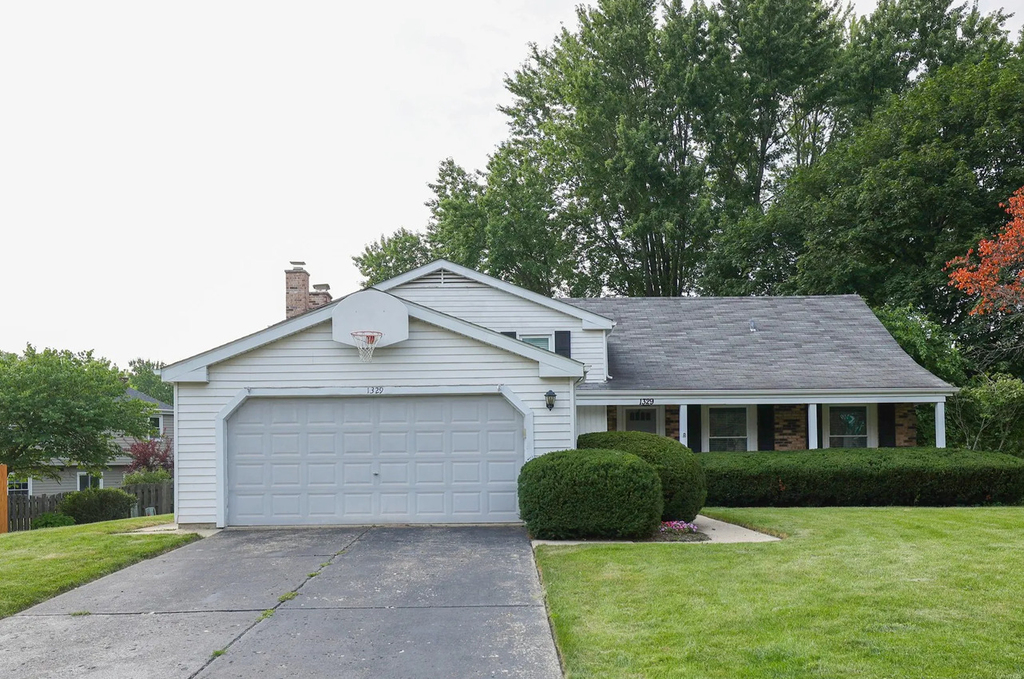 1329 Stonegate Road - Photo 0