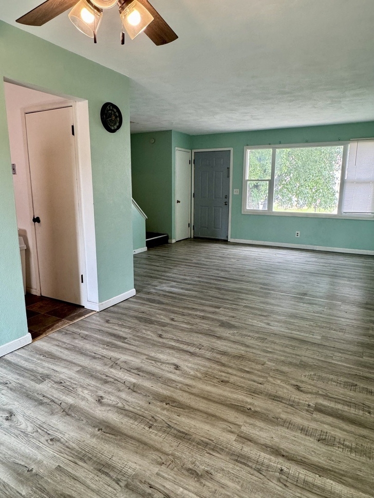 629 W 64th Street - Photo 2