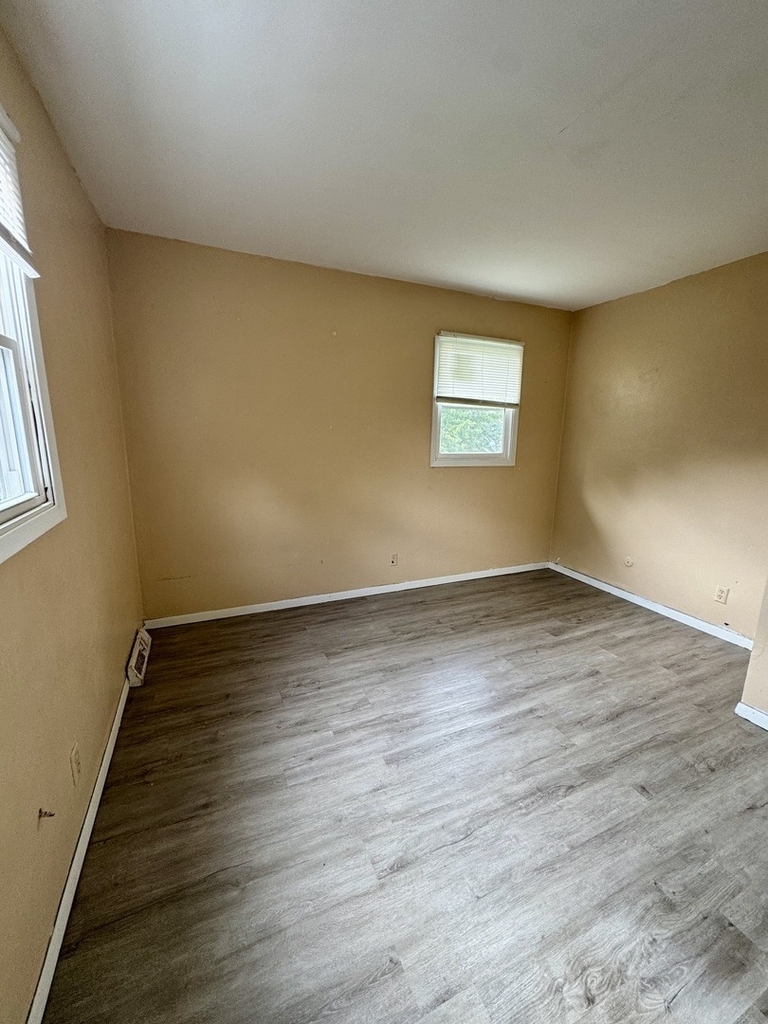 629 W 64th Street - Photo 8