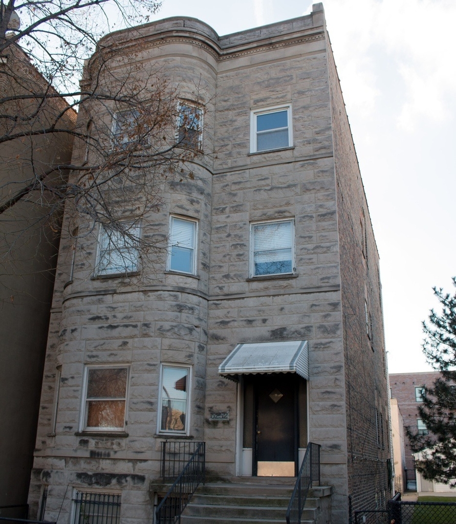 3252 S Princeton Avenue - Photo 0