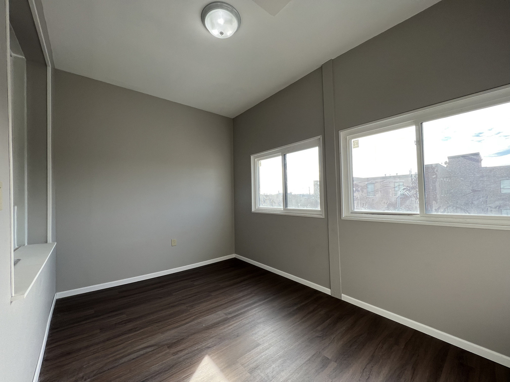 3252 S Princeton Avenue - Photo 9