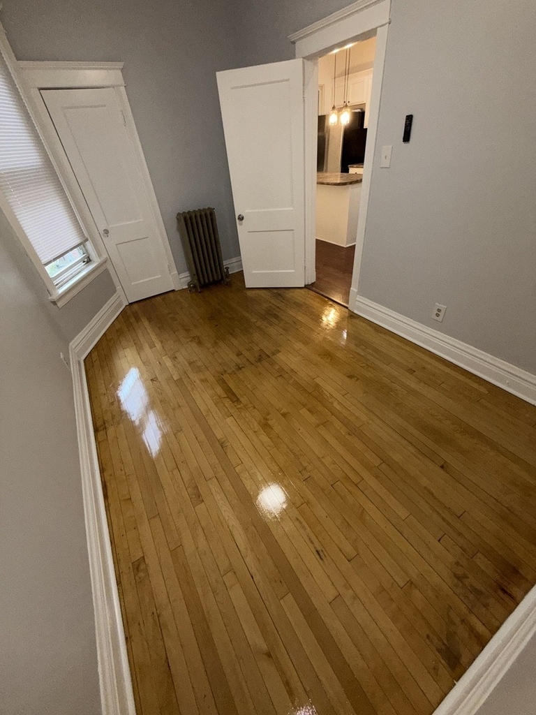 2045 N Tripp Avenue - Photo 11