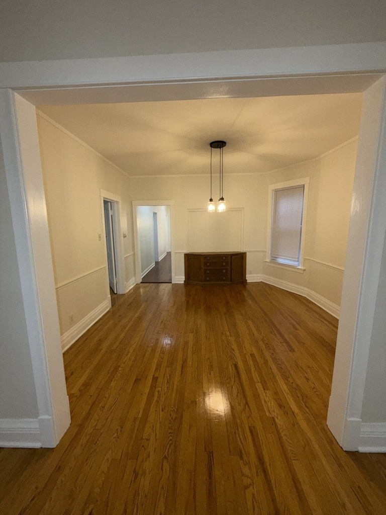 2045 N Tripp Avenue - Photo 2