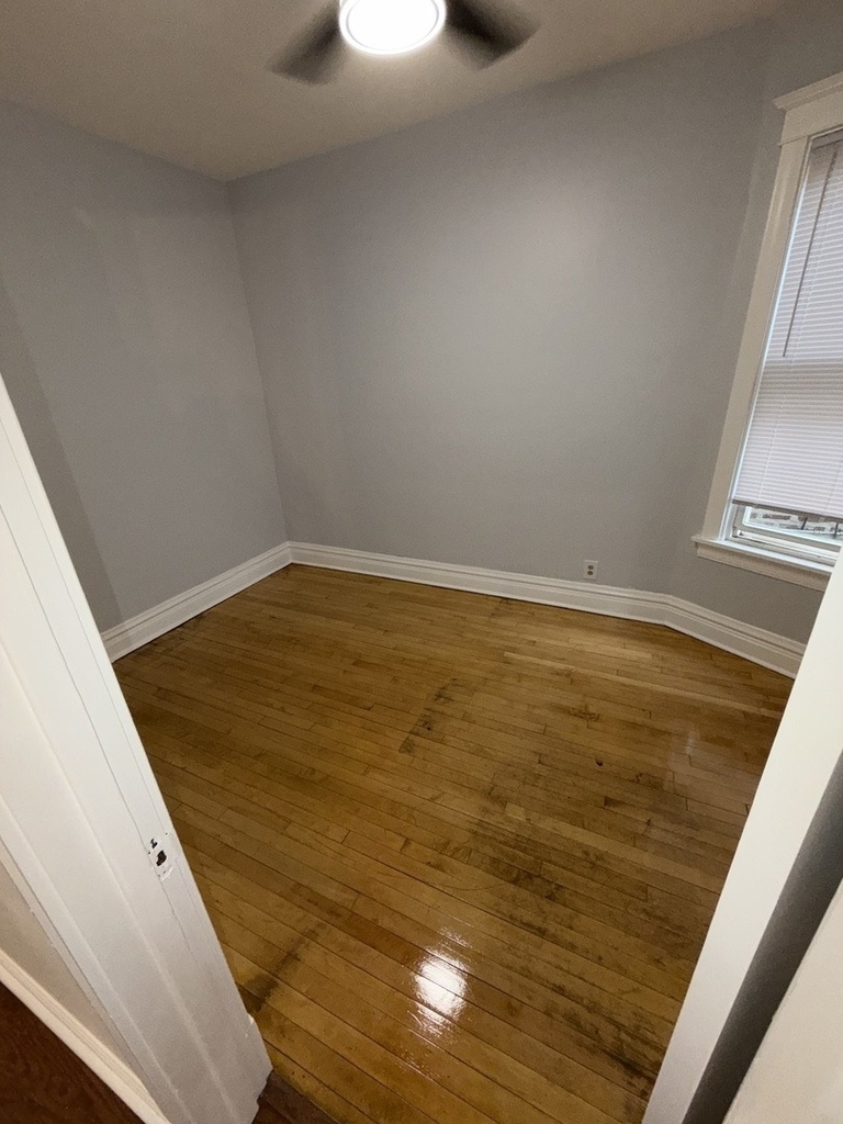 2045 N Tripp Avenue - Photo 7