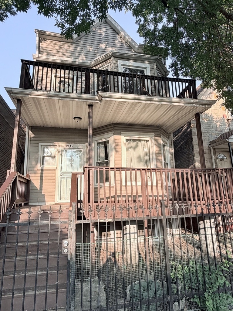 2045 N Tripp Avenue - Photo 12