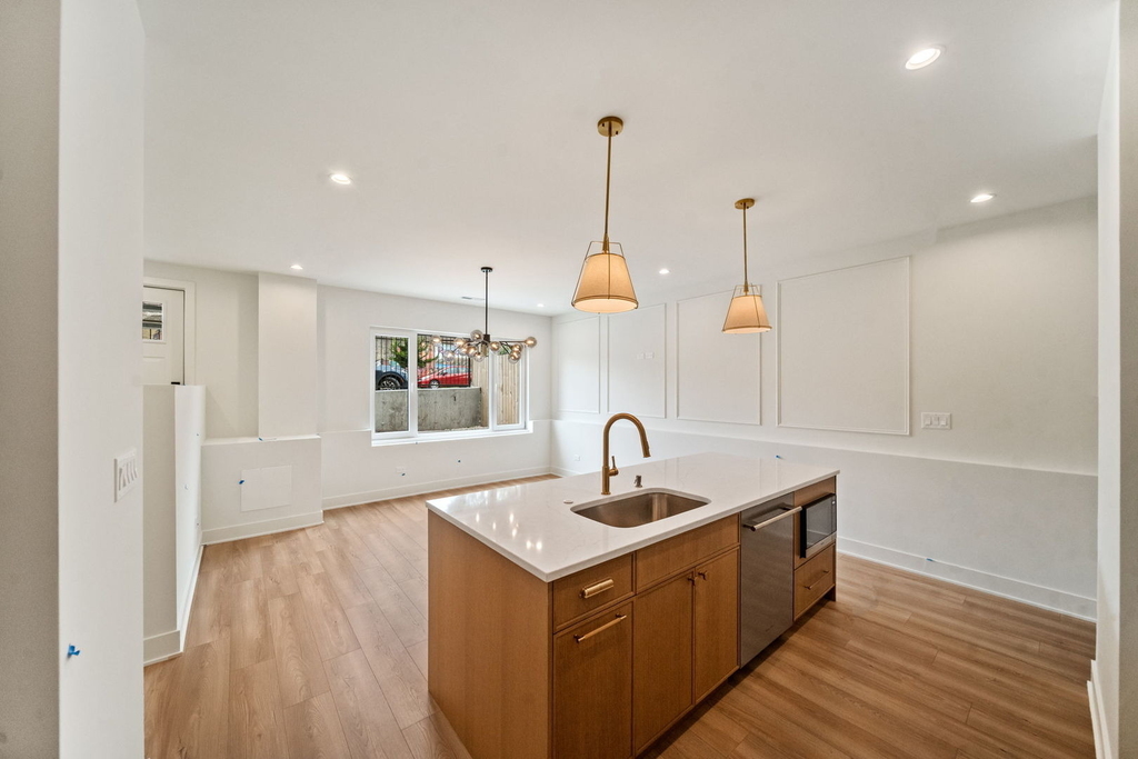 1355 W 16th Street - Photo 4