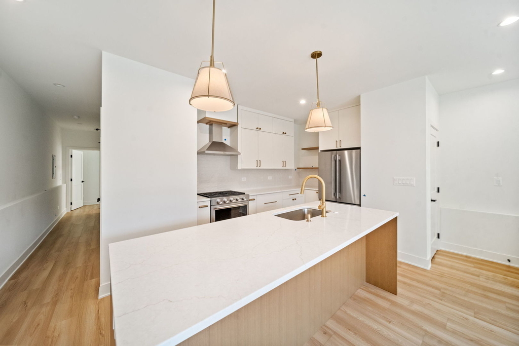 1355 W 16th Street - Photo 7