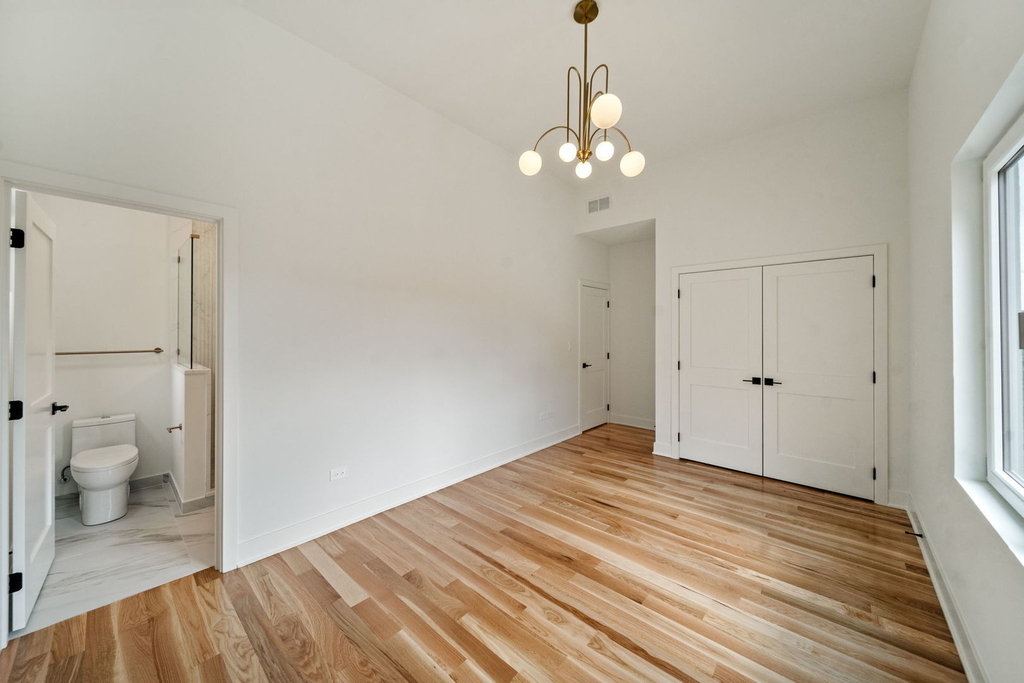 1355 W 16th Street - Photo 9