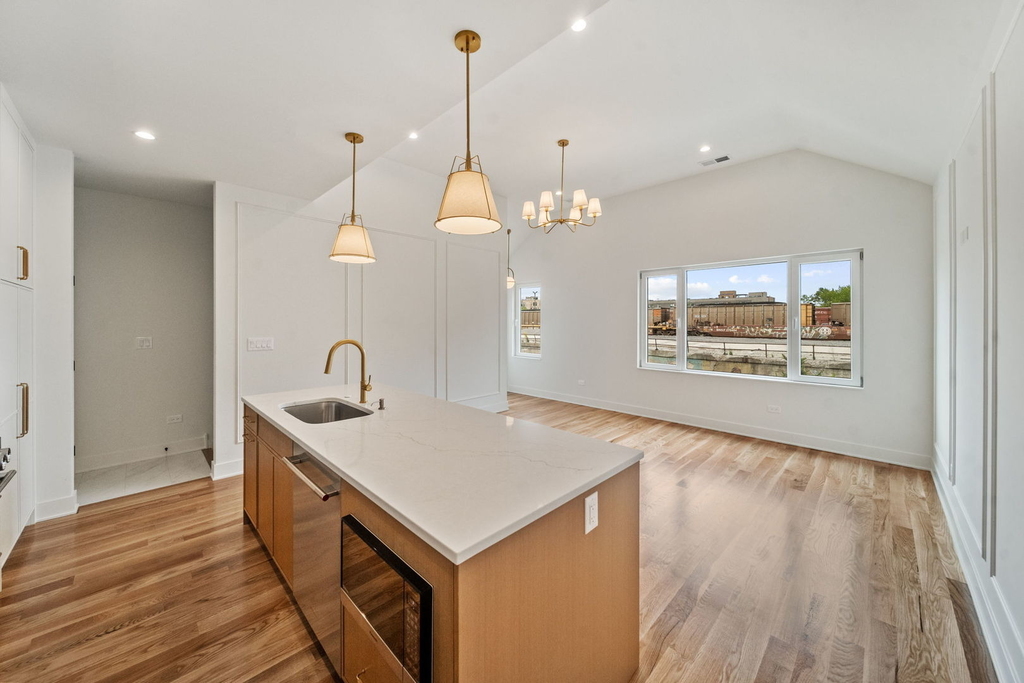 1355 W 16th Street - Photo 2