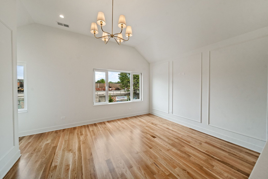1355 W 16th Street - Photo 5