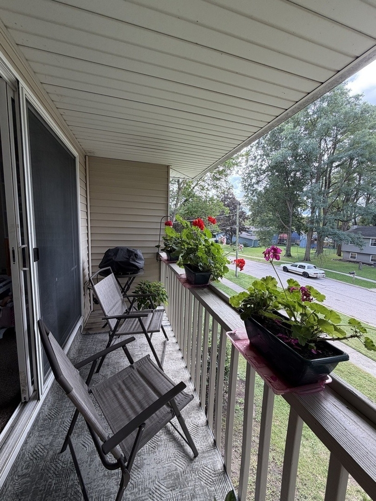 716 Elm Street - Photo 1