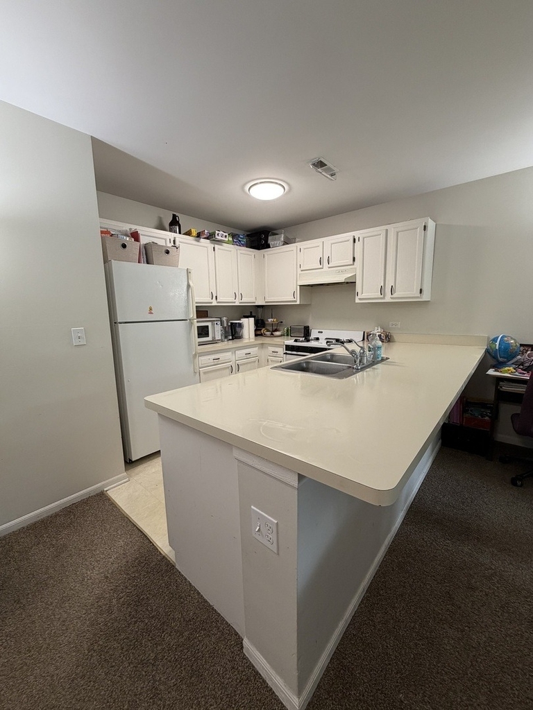 716 Elm Street - Photo 2