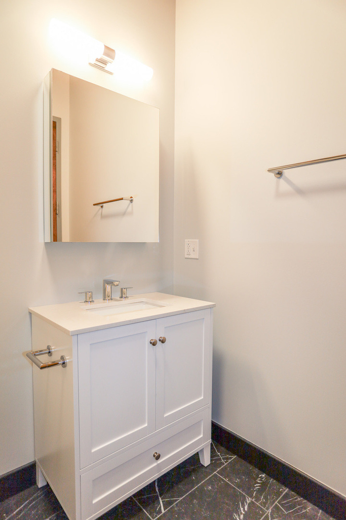 4046 N Hermitage Avenue - Photo 11