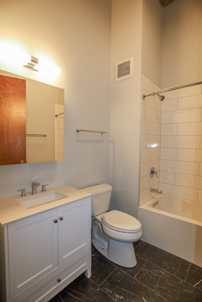 4046 N Hermitage Avenue - Photo 6