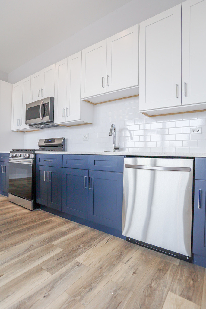 2402 W Carmen Avenue - Photo 5