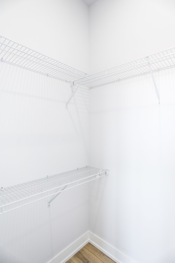 2402 W Carmen Avenue - Photo 10