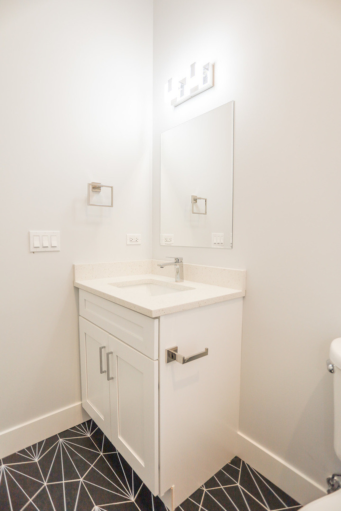 2402 W Carmen Avenue - Photo 13