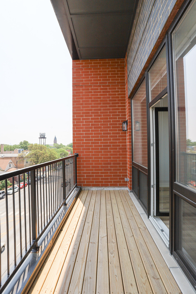 2402 W Carmen Avenue - Photo 6