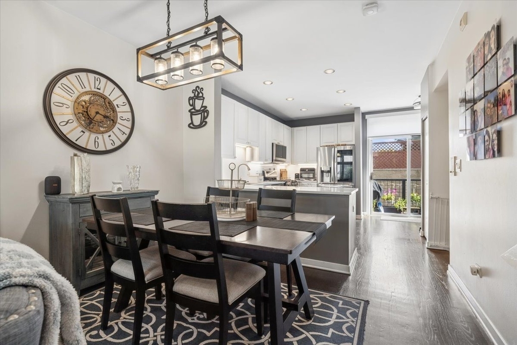 1713 W Diversey Parkway - Photo 8