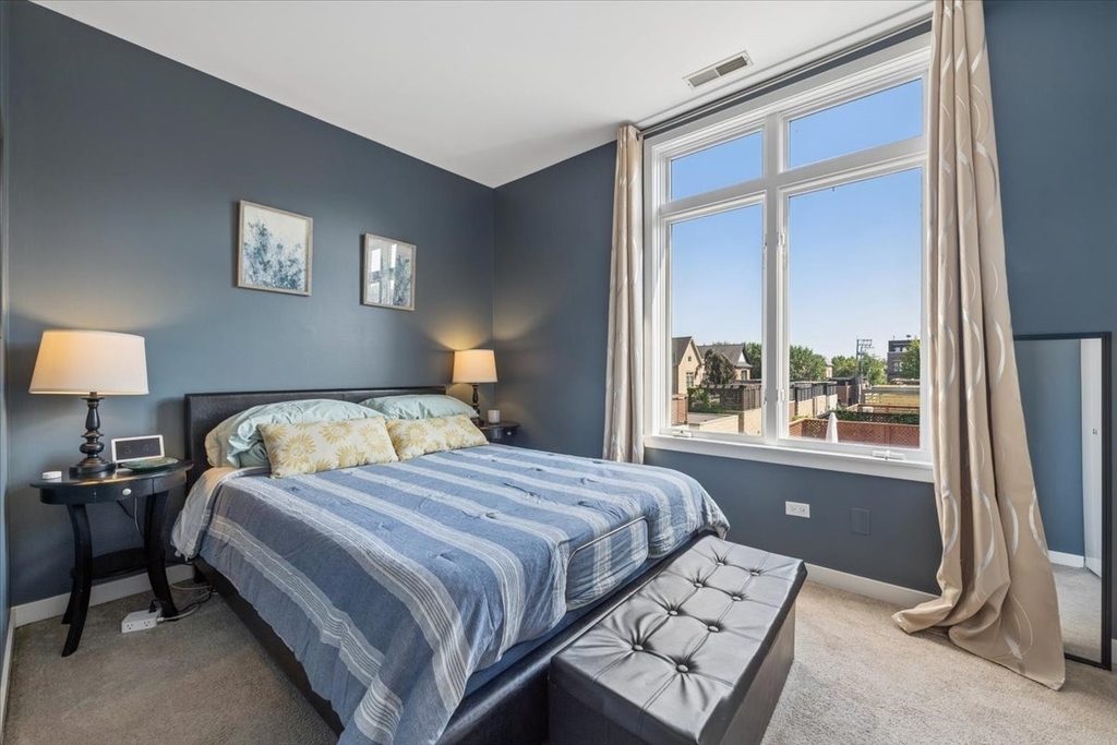 1713 W Diversey Parkway - Photo 20