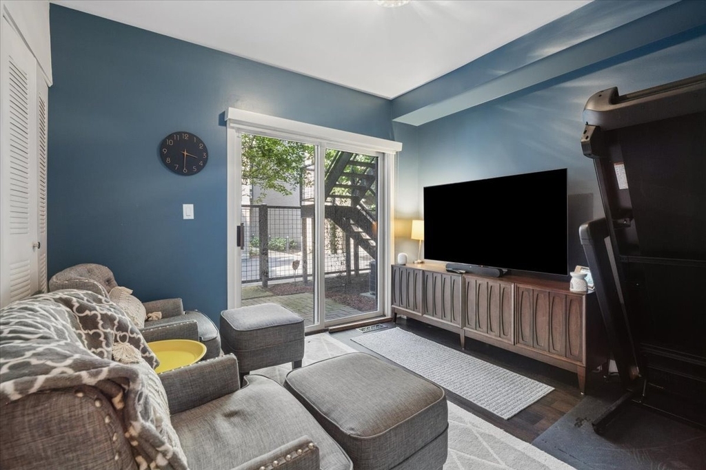 1713 W Diversey Parkway - Photo 26