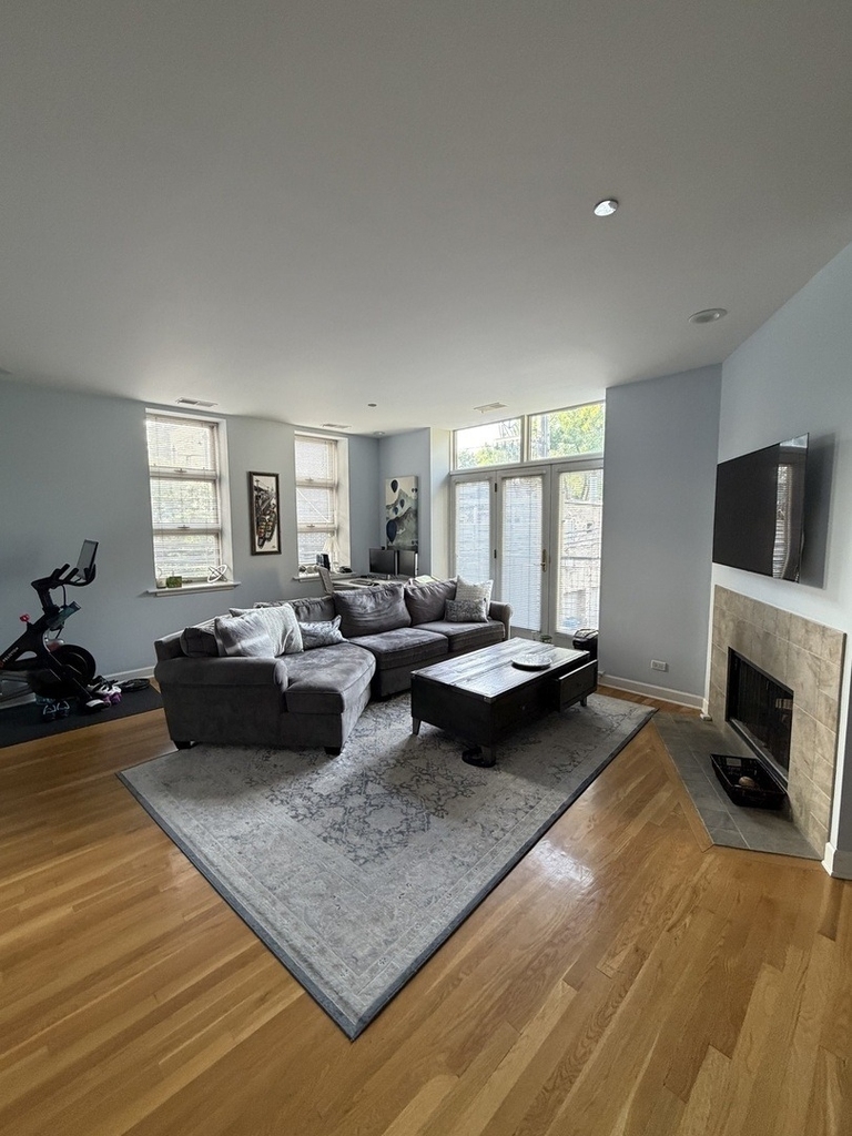 2100 N Racine Avenue - Photo 8