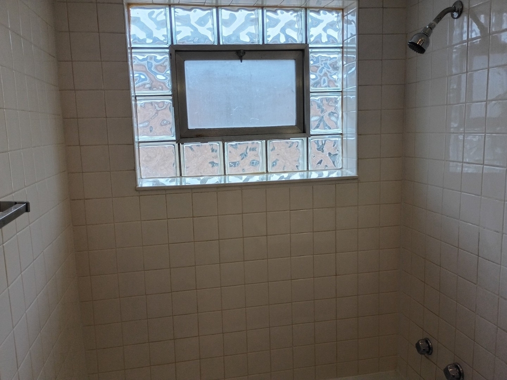 8902 N Wisner Street - Photo 9