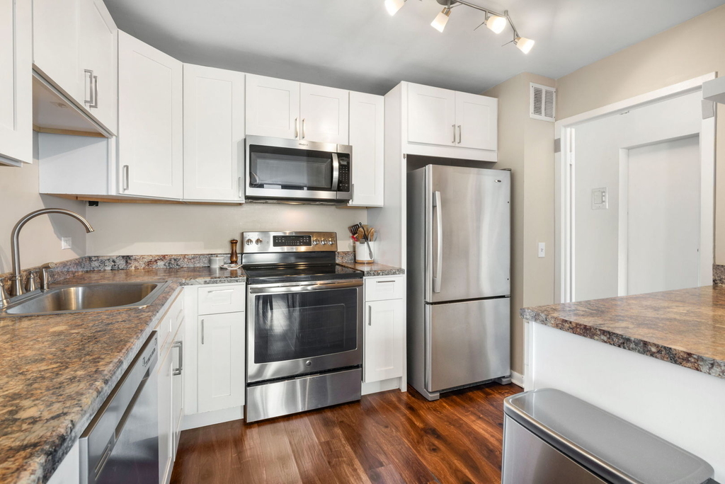 5445 N Sheridan Road - Photo 5