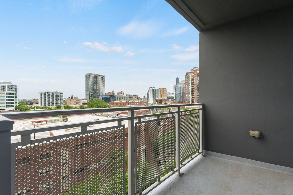 1901 S Calumet Avenue - Photo 7