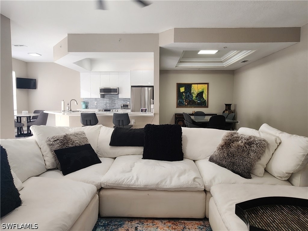 9270 Belleza Way - Photo 7