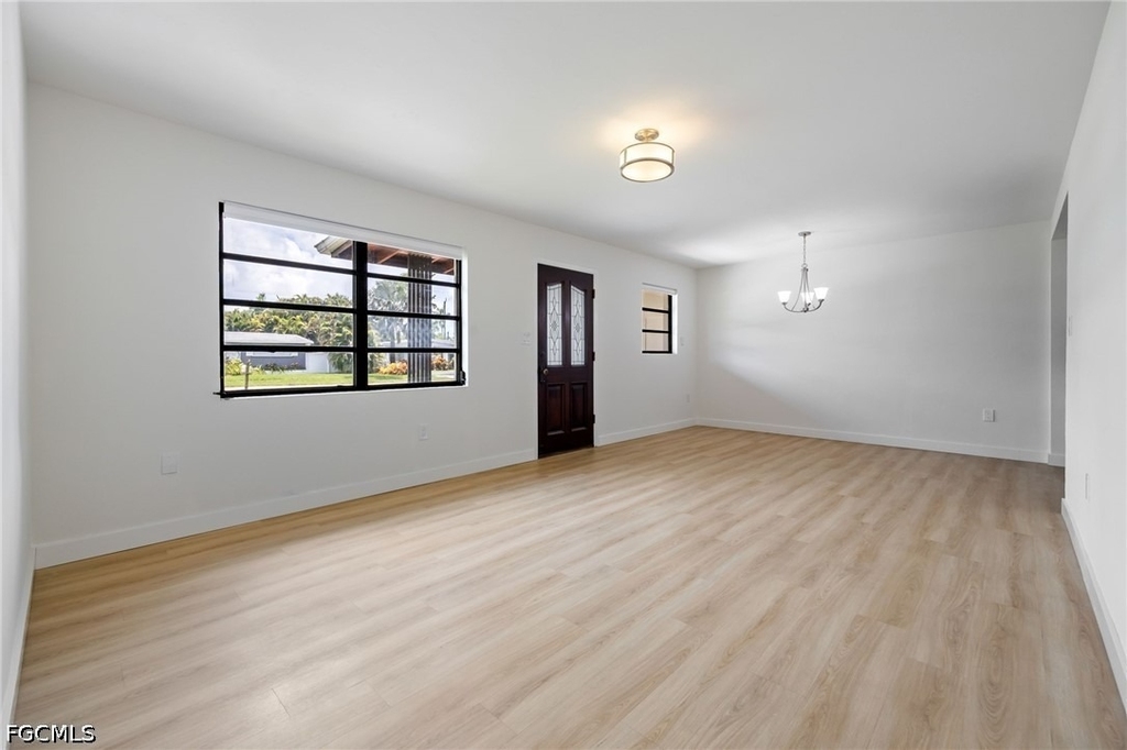 1575 Grace Avenue - Photo 8