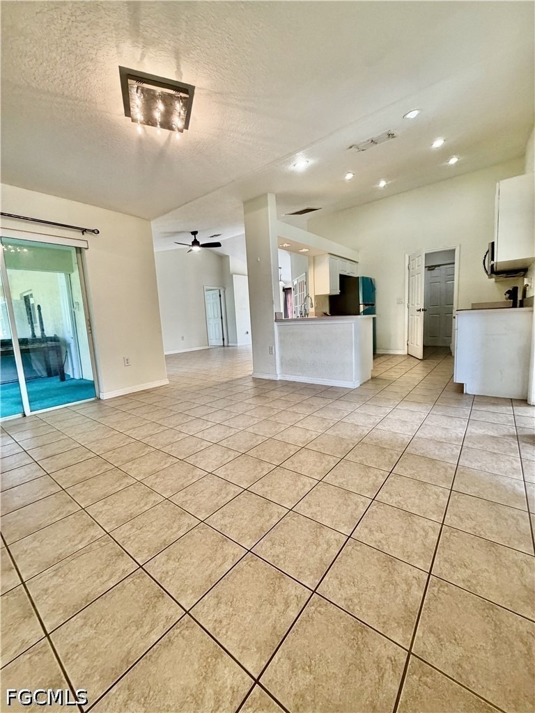 1019 Angelo Avenue - Photo 2