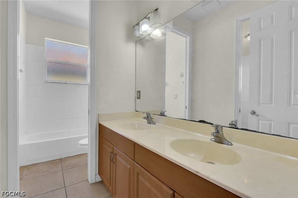 11258 Coimbra Lane - Photo 39